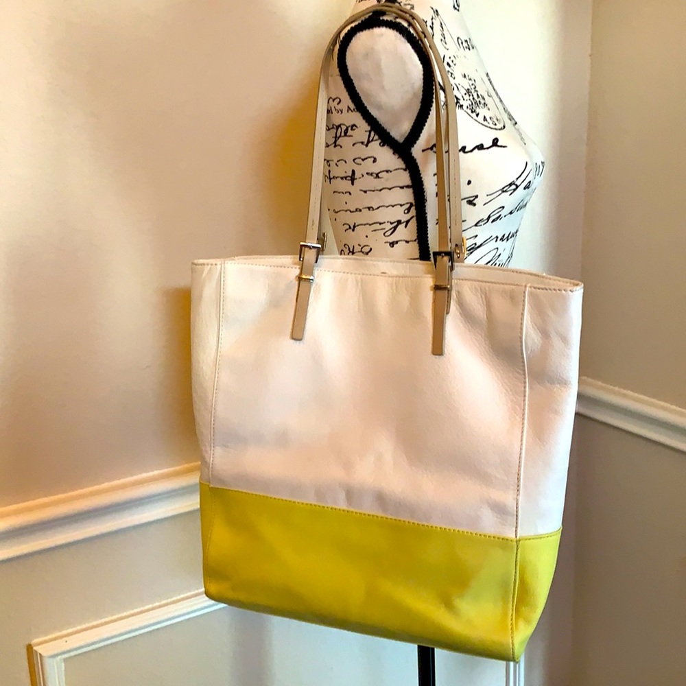 Audrey Brooke White & Yellow Leather Tote 💛🤍 - Picture 2 of 4